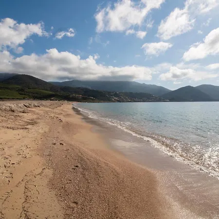 Le Tre Lägenhet Appietto